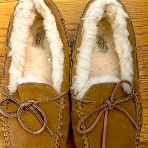 Girls UGG Slippers/shoes size 4